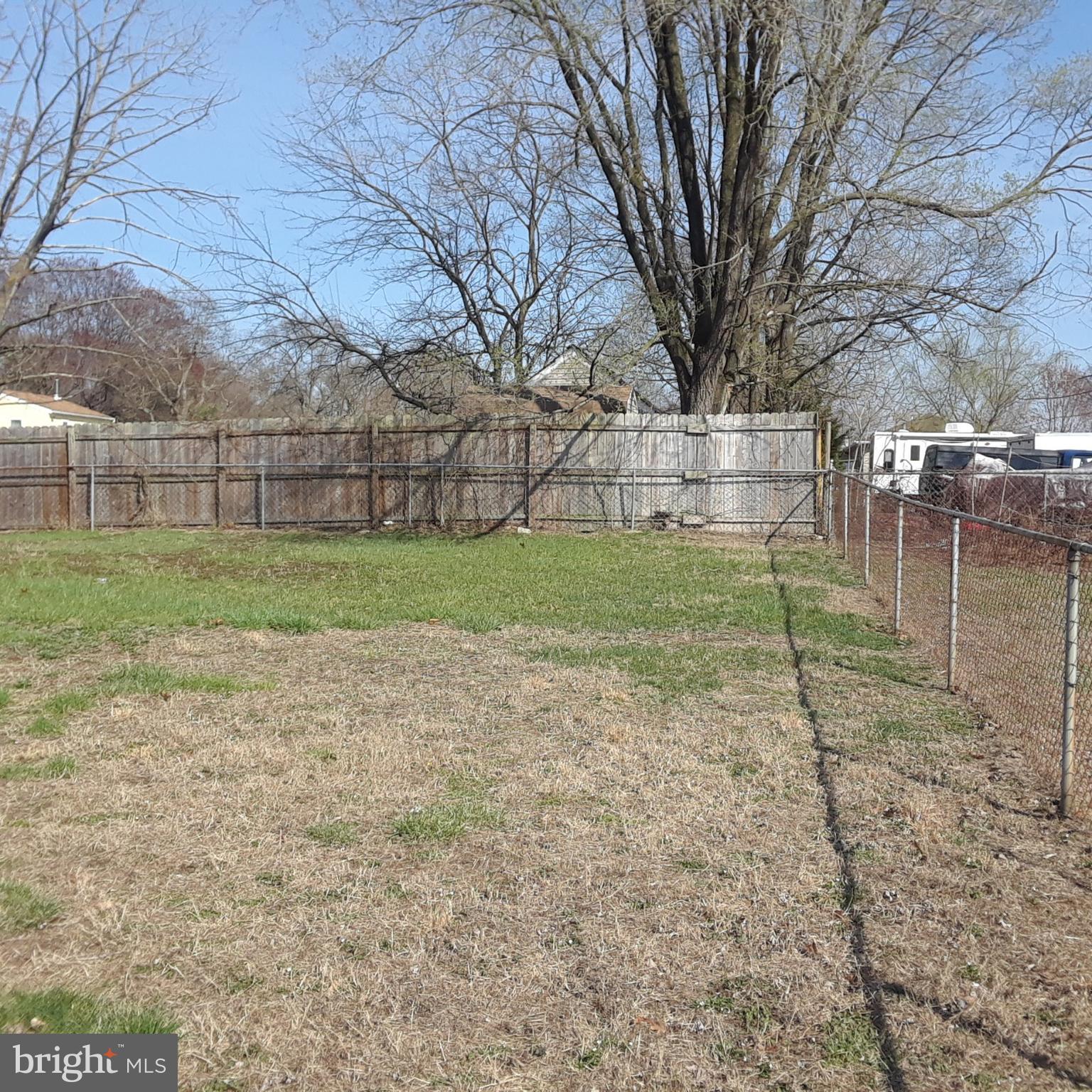 SHORELAND - Residential