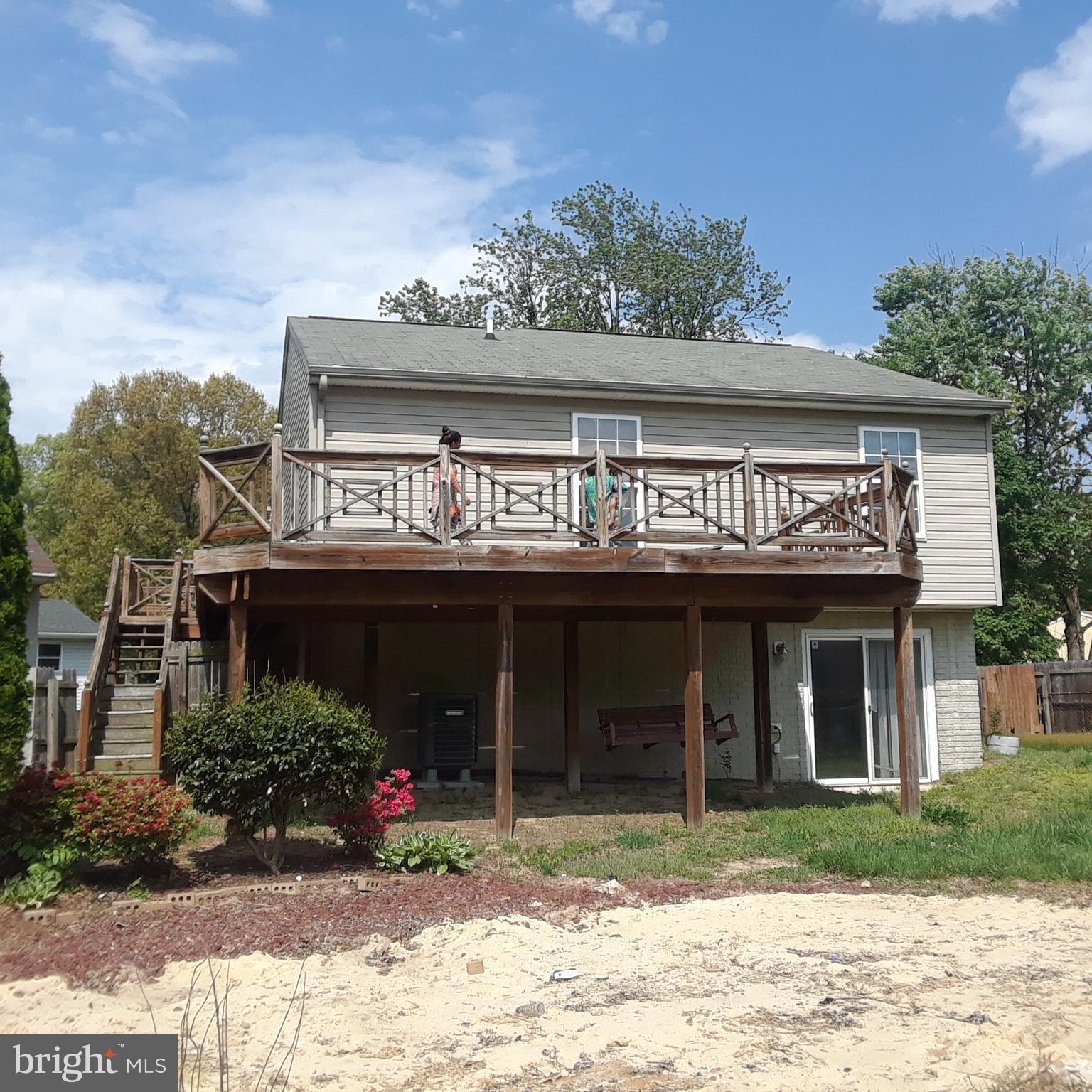 SHORELAND - Residential