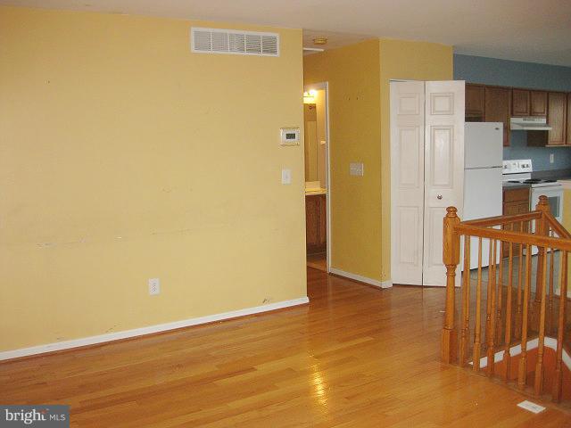 SHORELAND - Residential