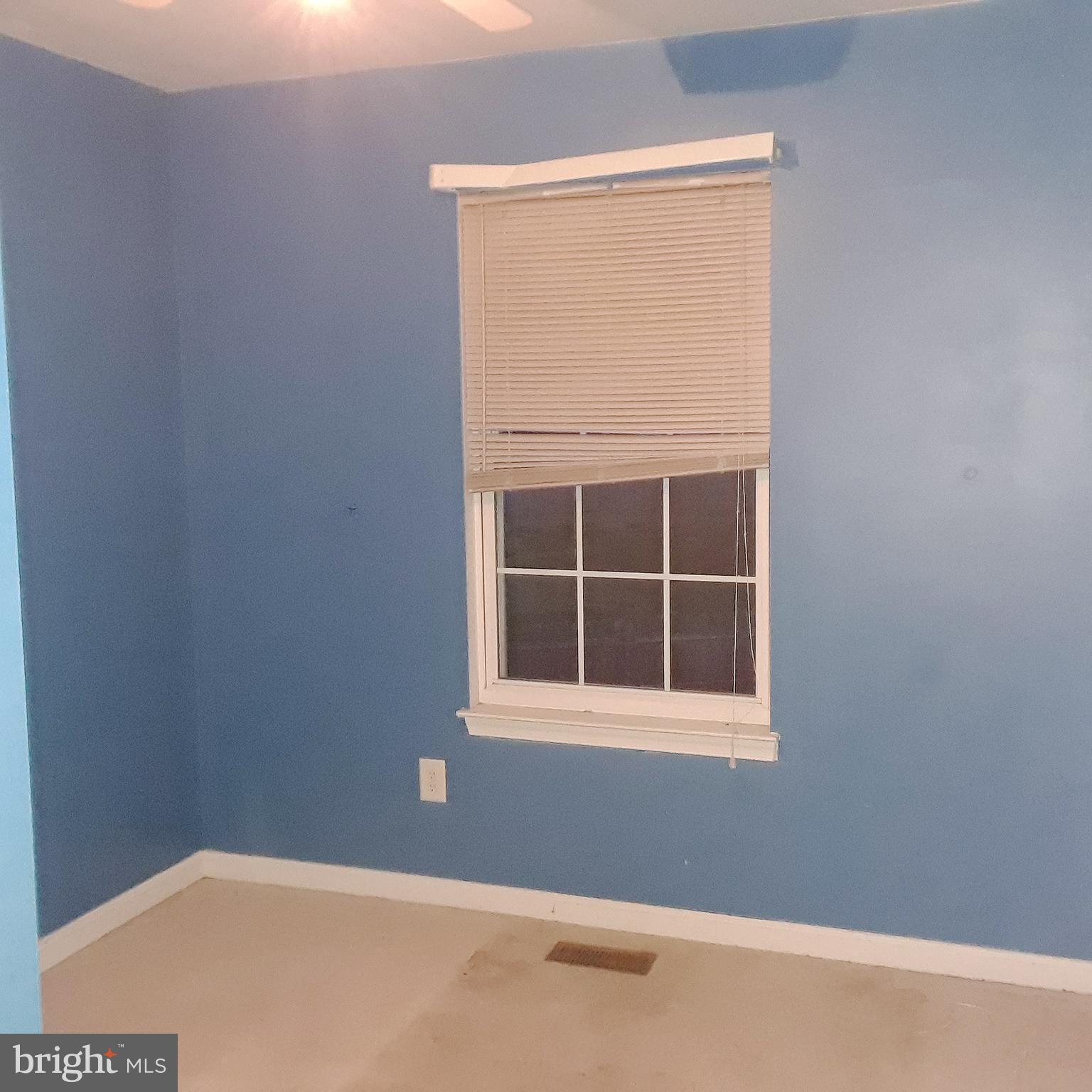 SHORELAND - Residential