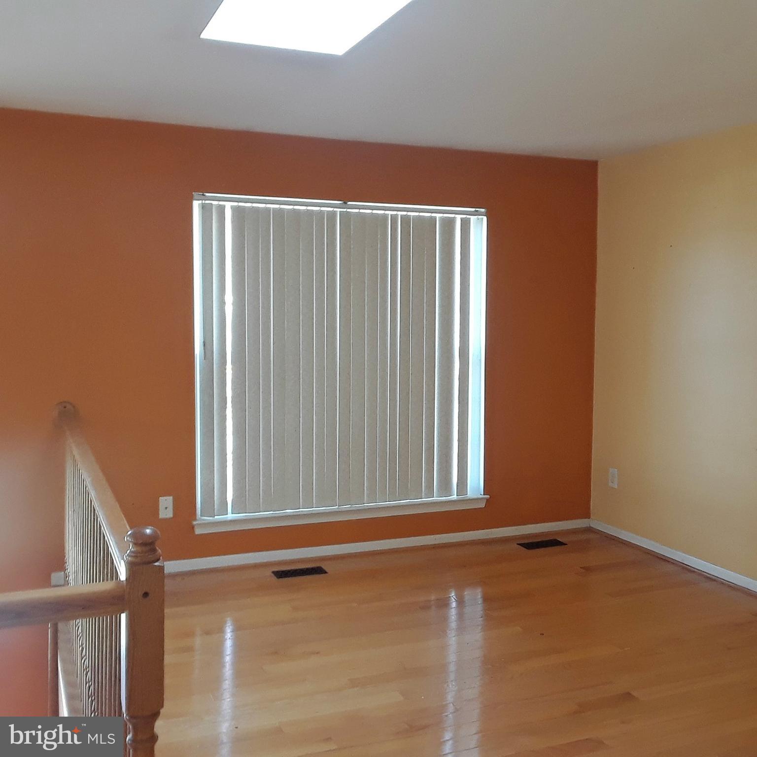 SHORELAND - Residential