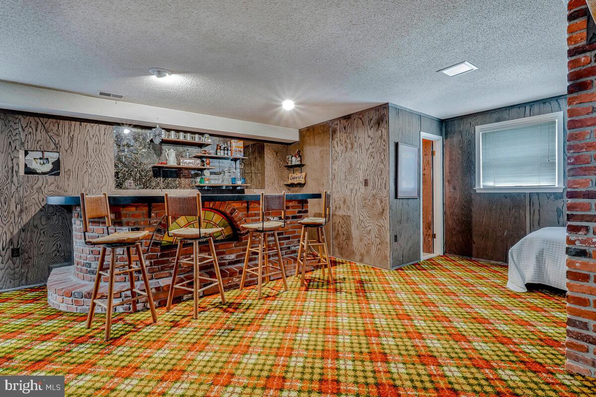 ANDREWS MANOR - Residential