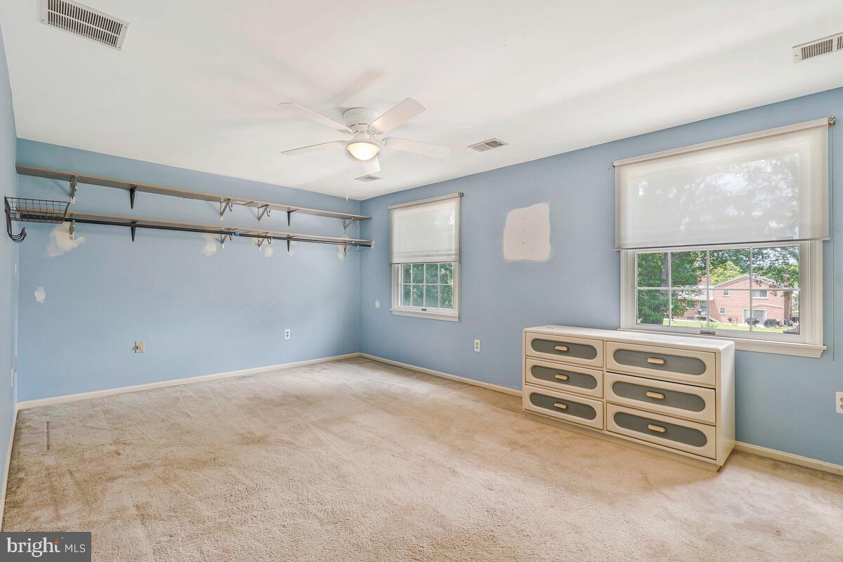 ANDREWS MANOR - Residential