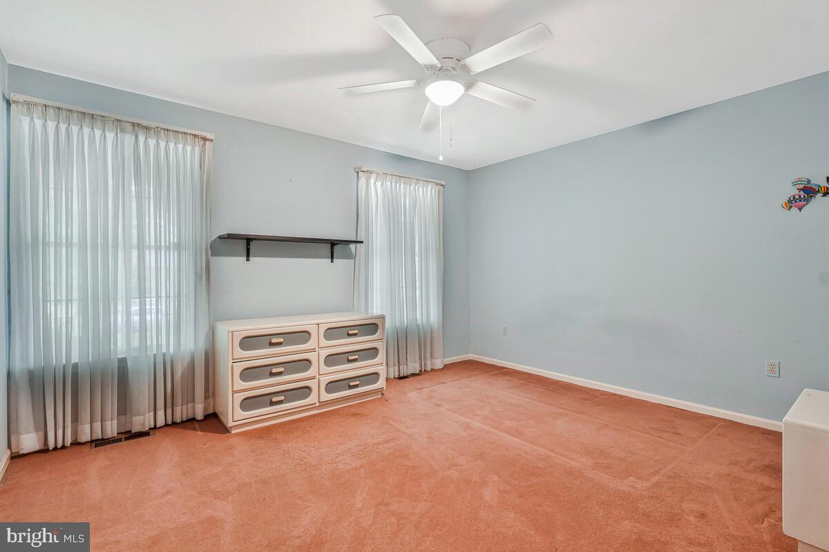 ANDREWS MANOR - Residential