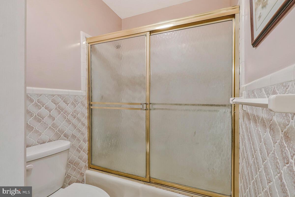 ANDREWS MANOR - Residential