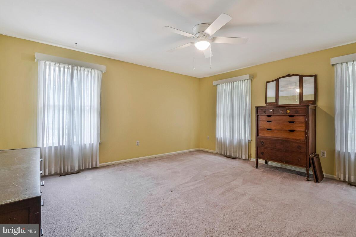 ANDREWS MANOR - Residential