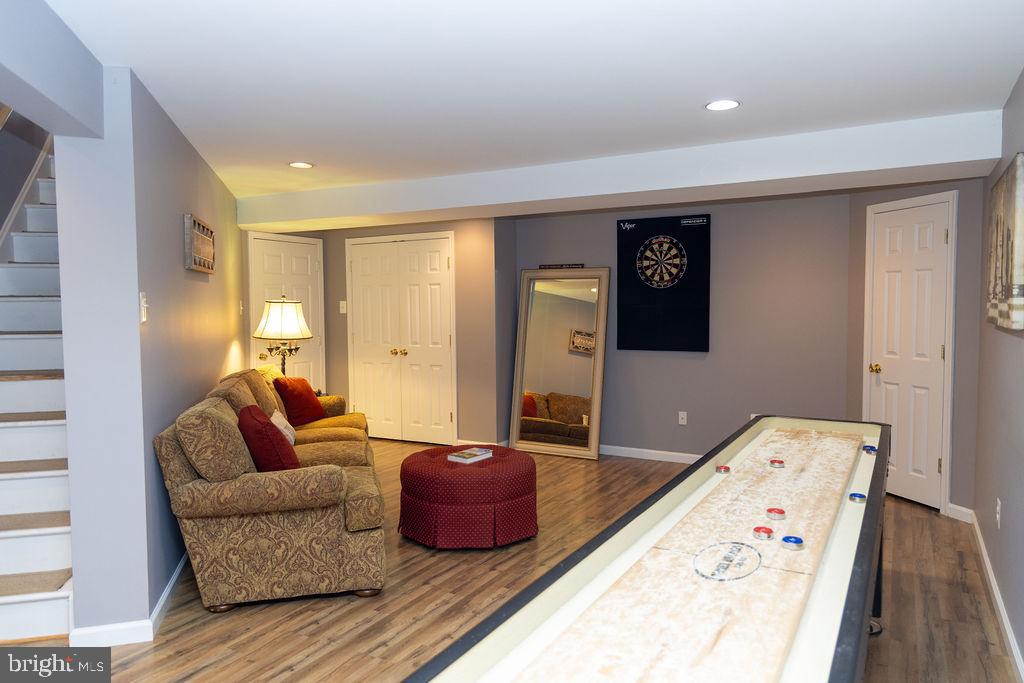 NORTH POINTE - Residential