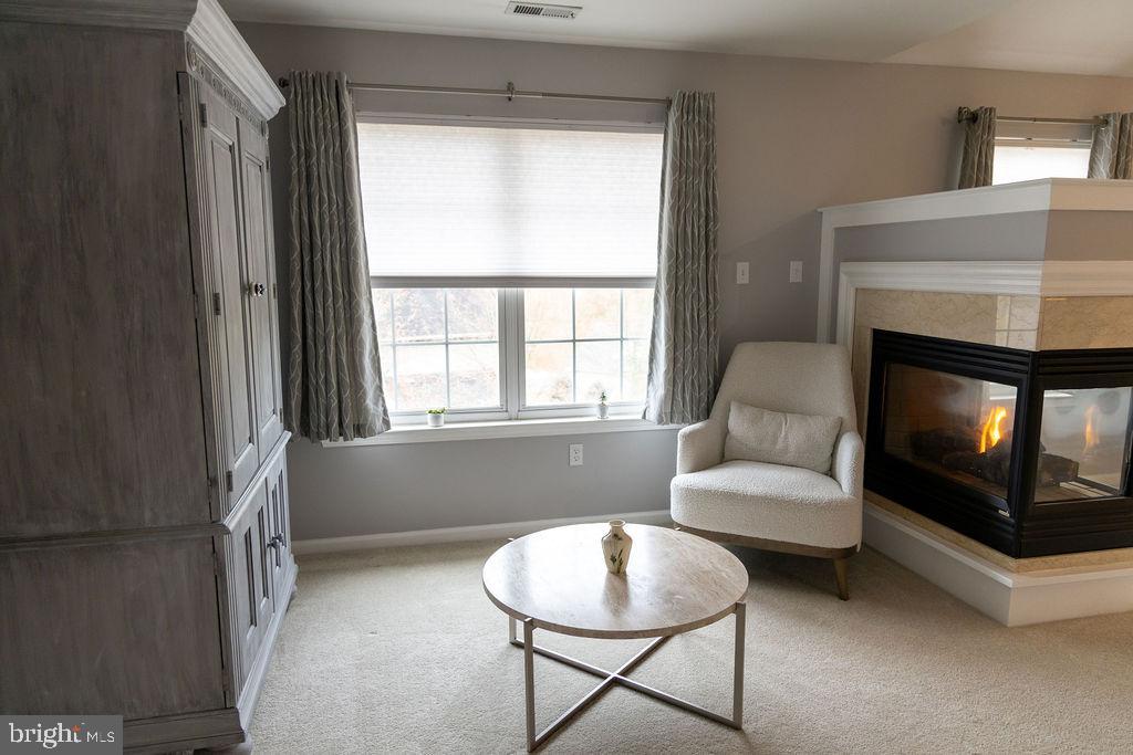 NORTH POINTE - Residential