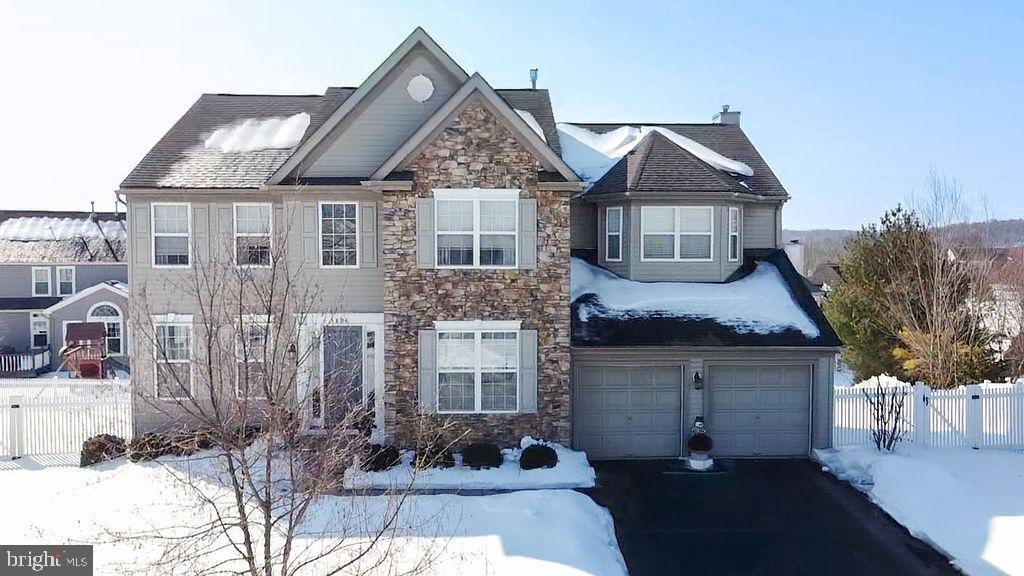 NORTH POINTE - Residential