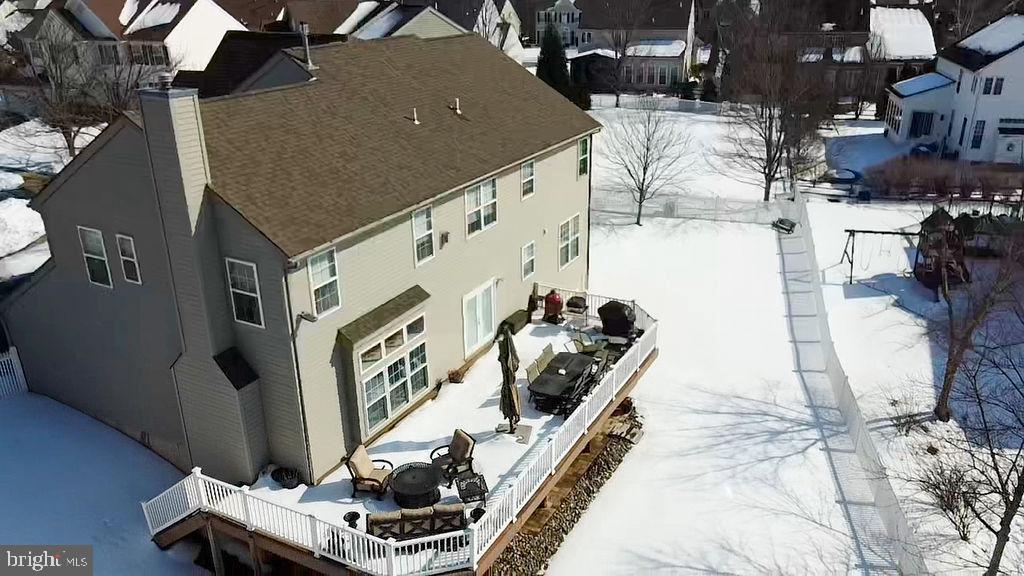 NORTH POINTE - Residential