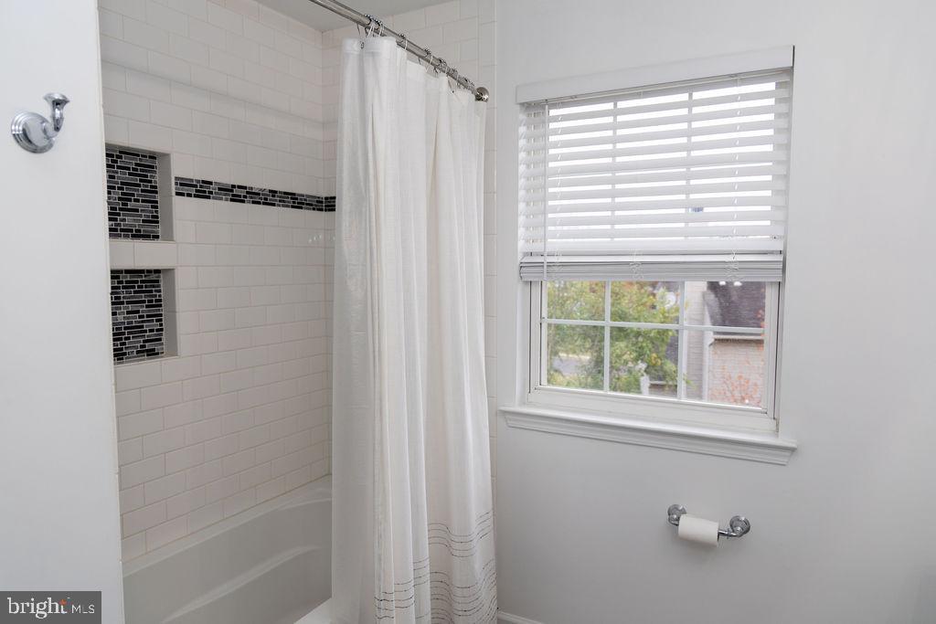 NORTH POINTE - Residential