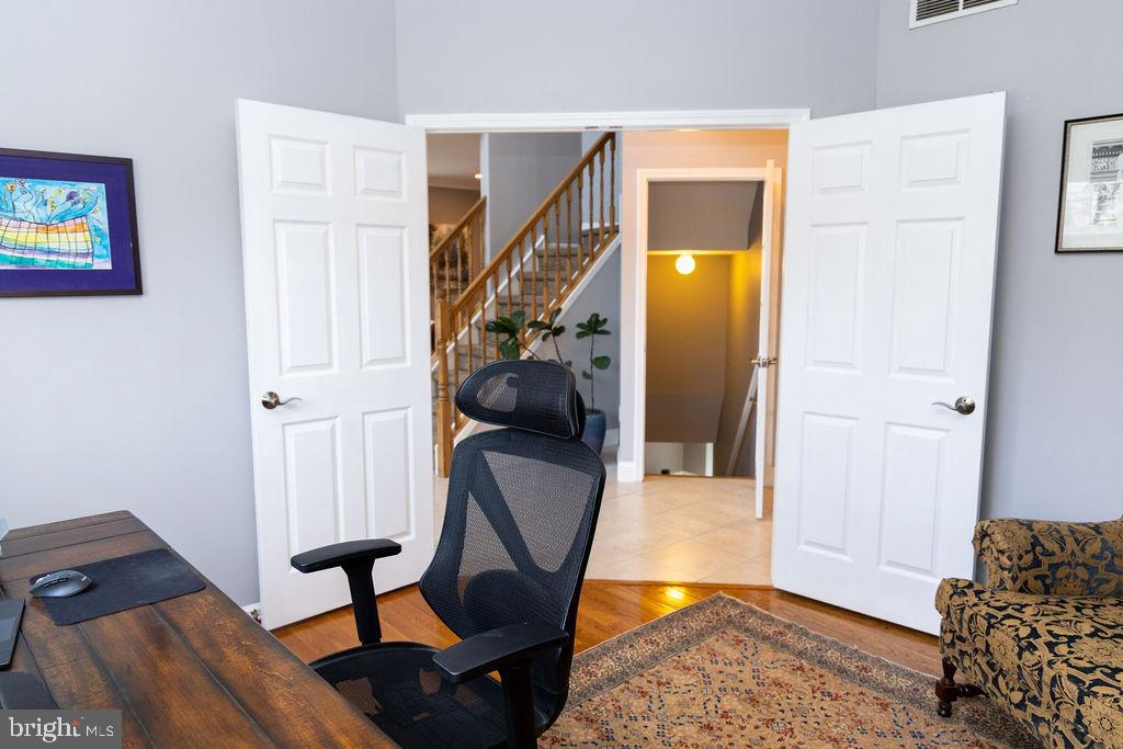 NORTH POINTE - Residential