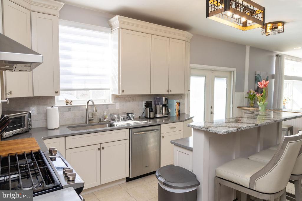 NORTH POINTE - Residential