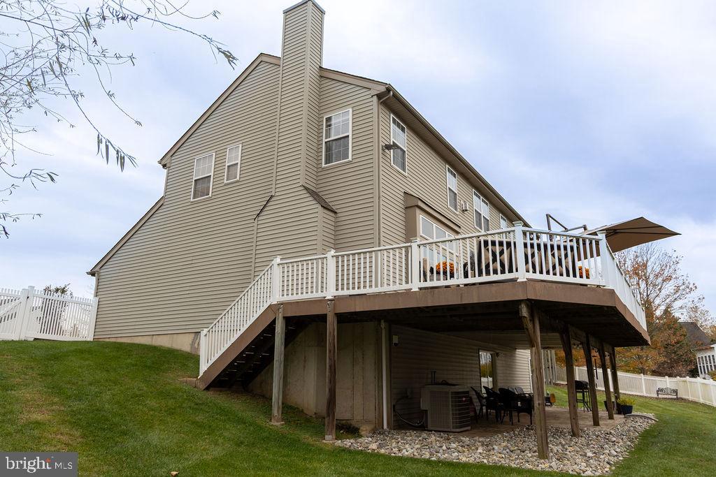 NORTH POINTE - Residential