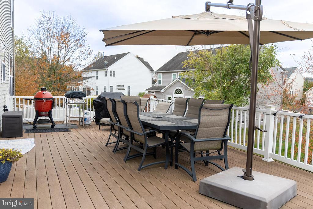 NORTH POINTE - Residential