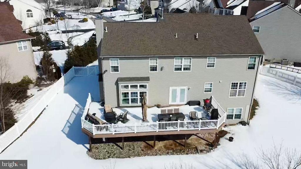 NORTH POINTE - Residential