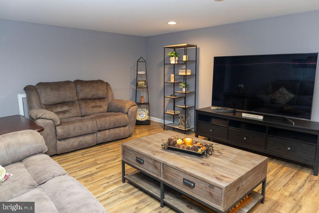 NORTH POINTE - Residential