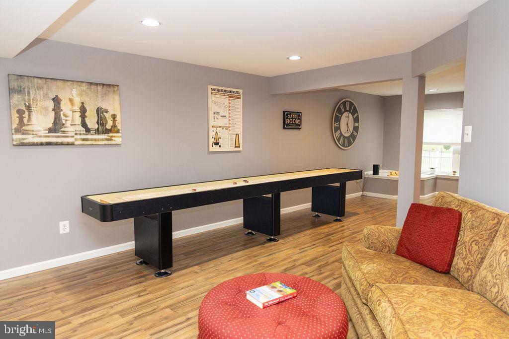 NORTH POINTE - Residential