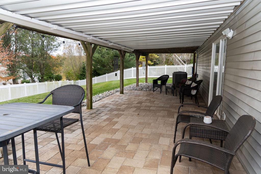 NORTH POINTE - Residential