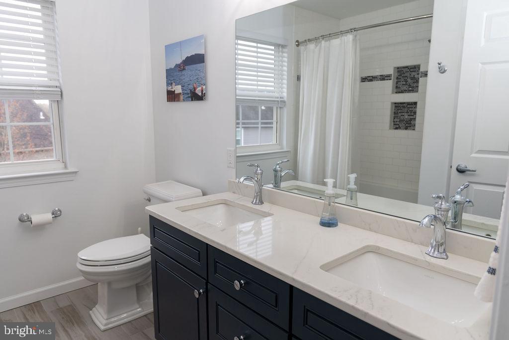 NORTH POINTE - Residential