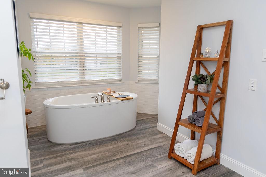 NORTH POINTE - Residential