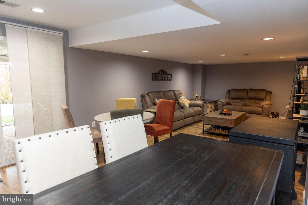 NORTH POINTE - Residential