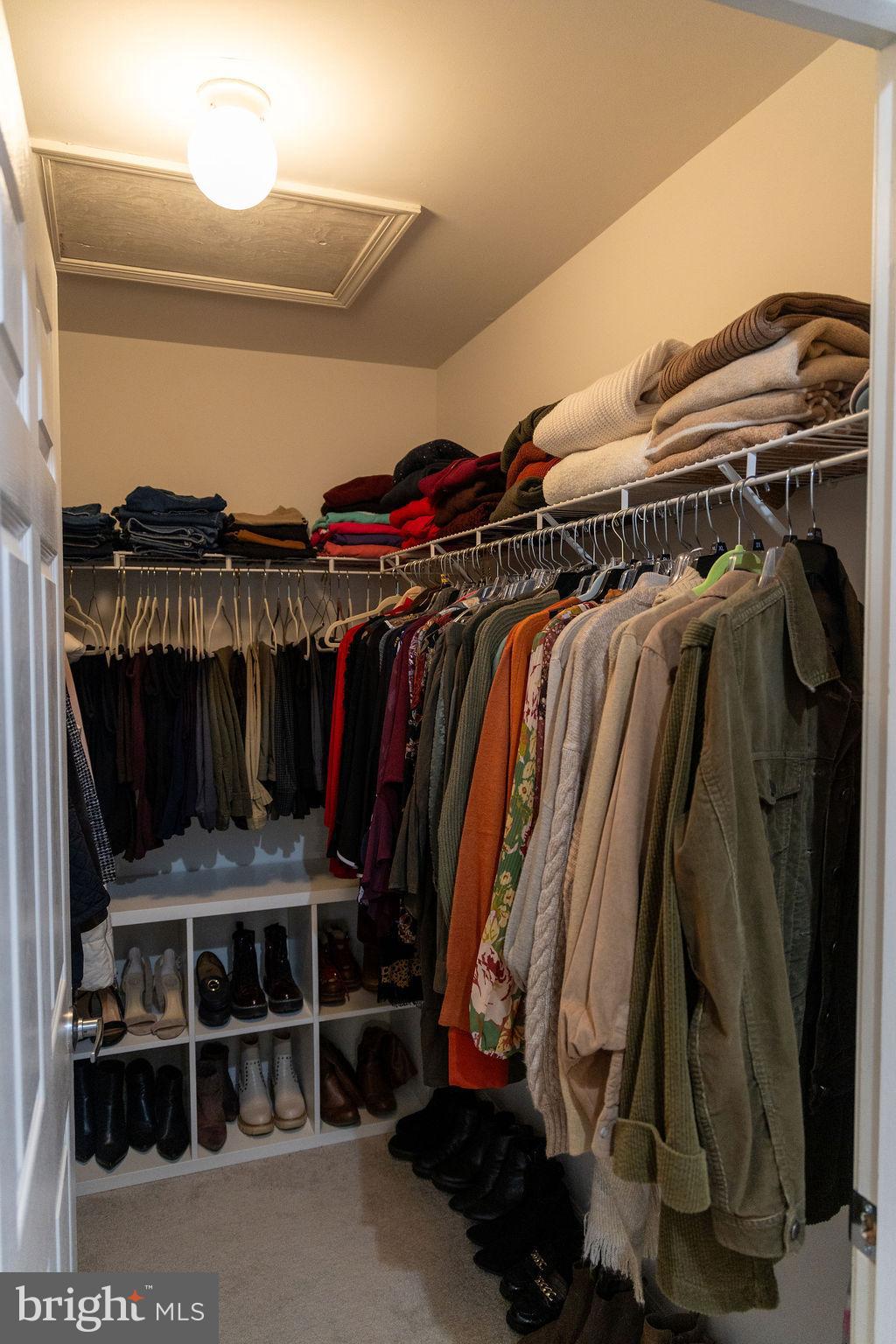 NORTH POINTE - Residential