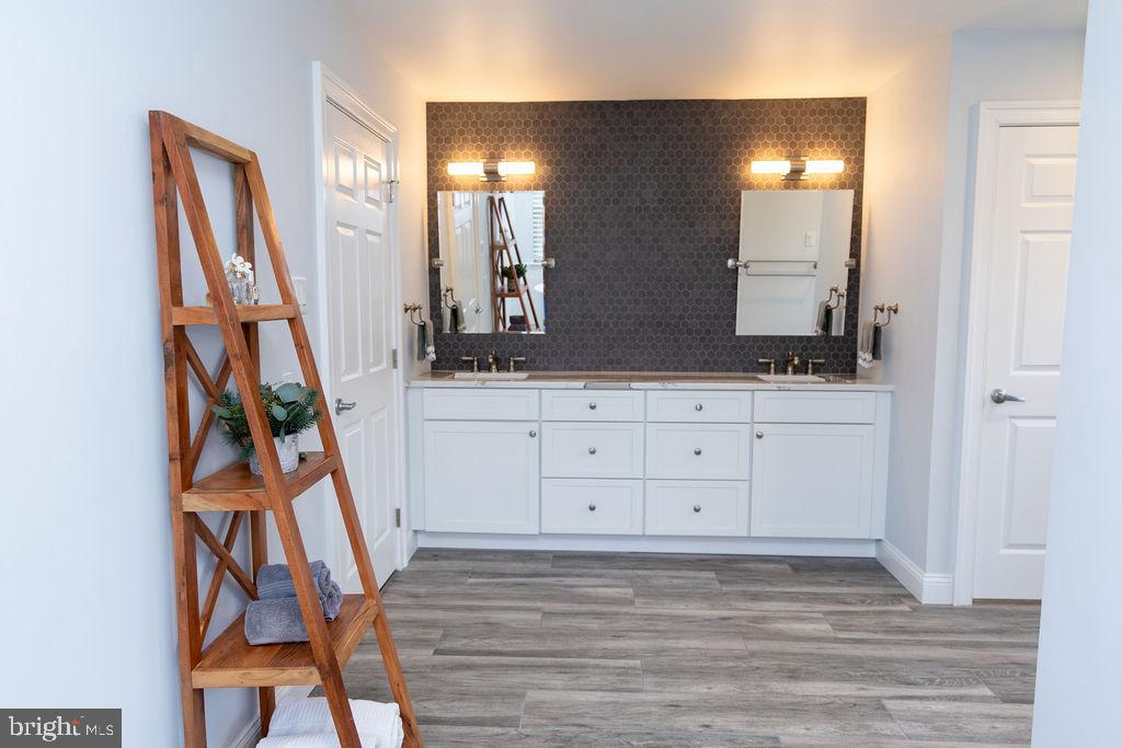 NORTH POINTE - Residential