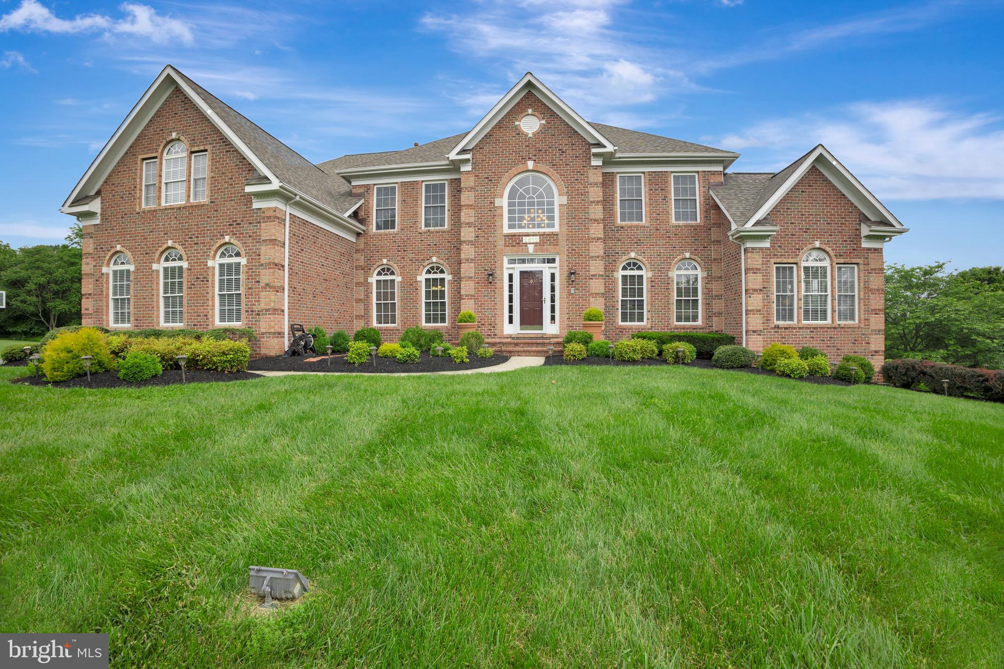 2512 SAPLING RIDGE LANE