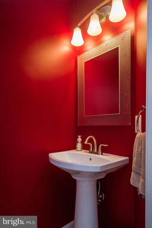 CAMERON STATION - Residential