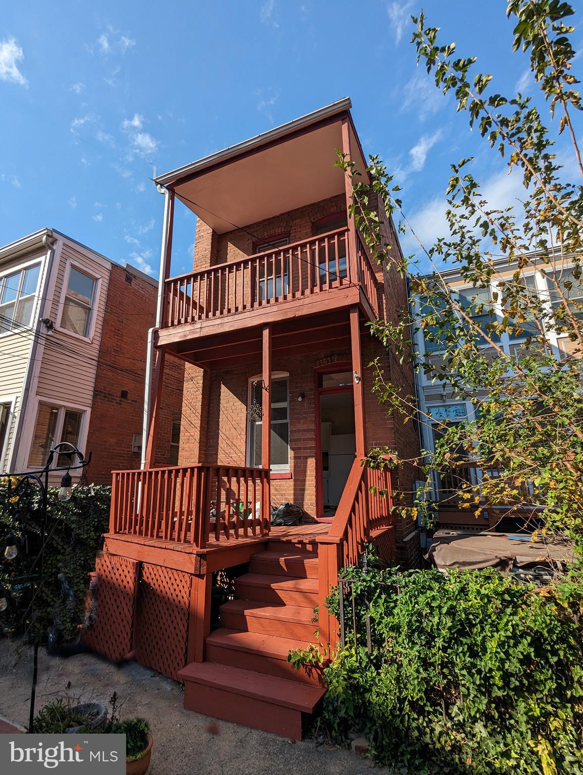 CAPITOL HILL - Residential