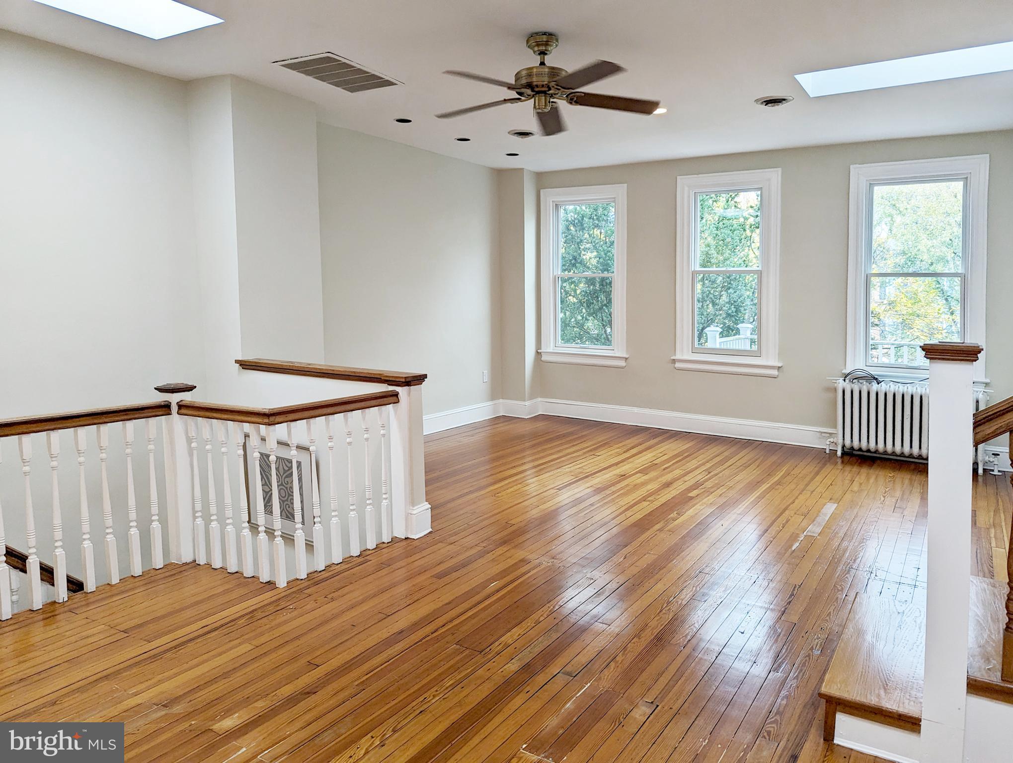 CAPITOL HILL - Residential