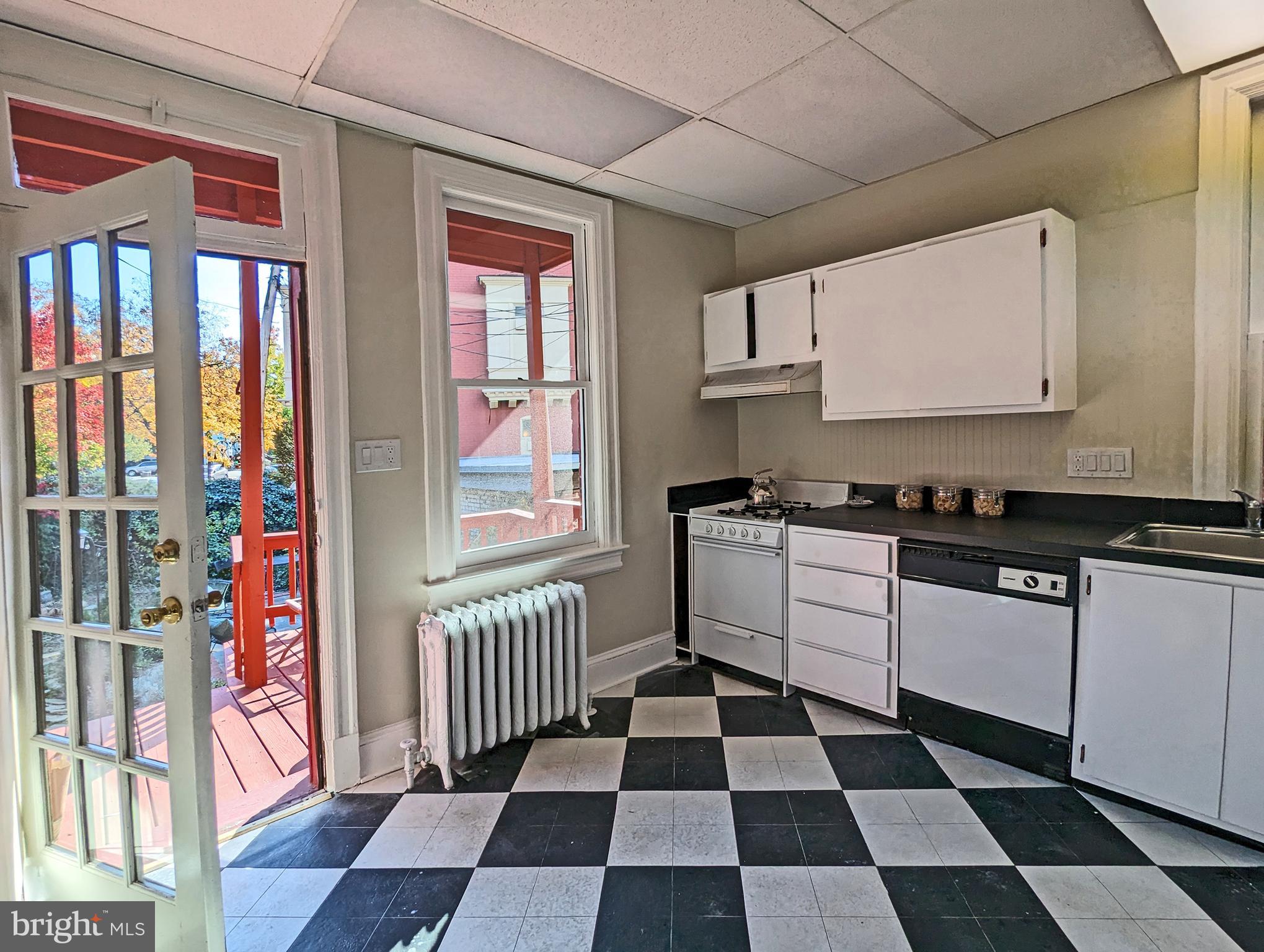 CAPITOL HILL - Residential