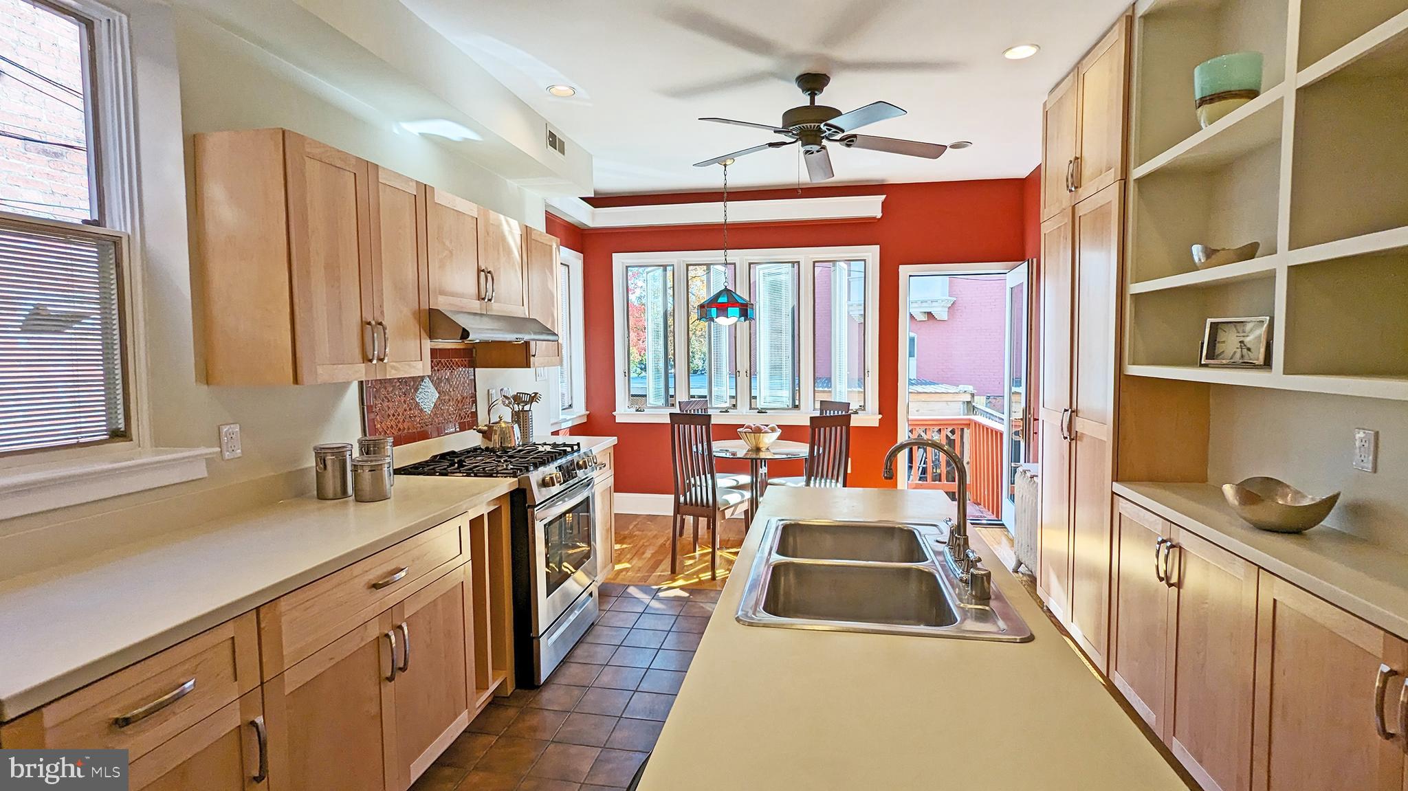 CAPITOL HILL - Residential