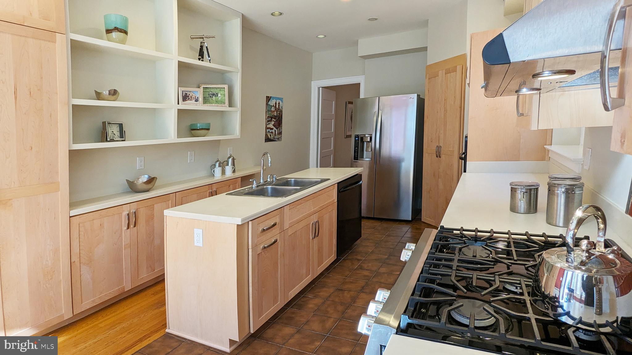 CAPITOL HILL - Residential