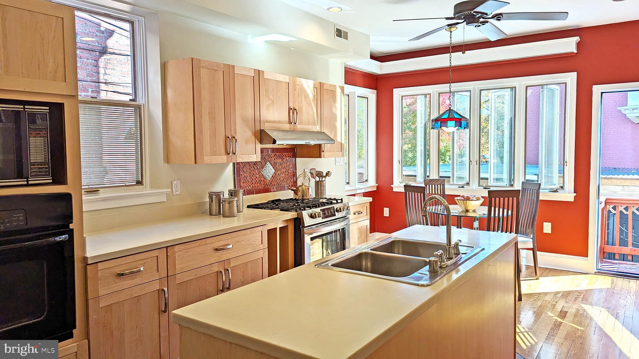 CAPITOL HILL - Residential