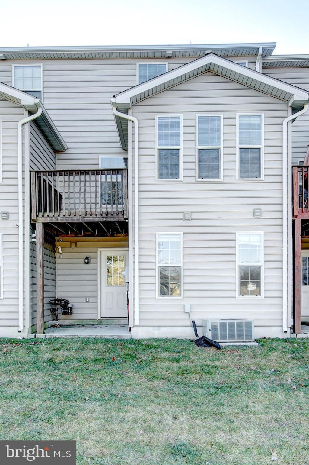 Photo of 8 Shady Tree Ct, YORK, PA 17402 (MLS # PAYK2100538)