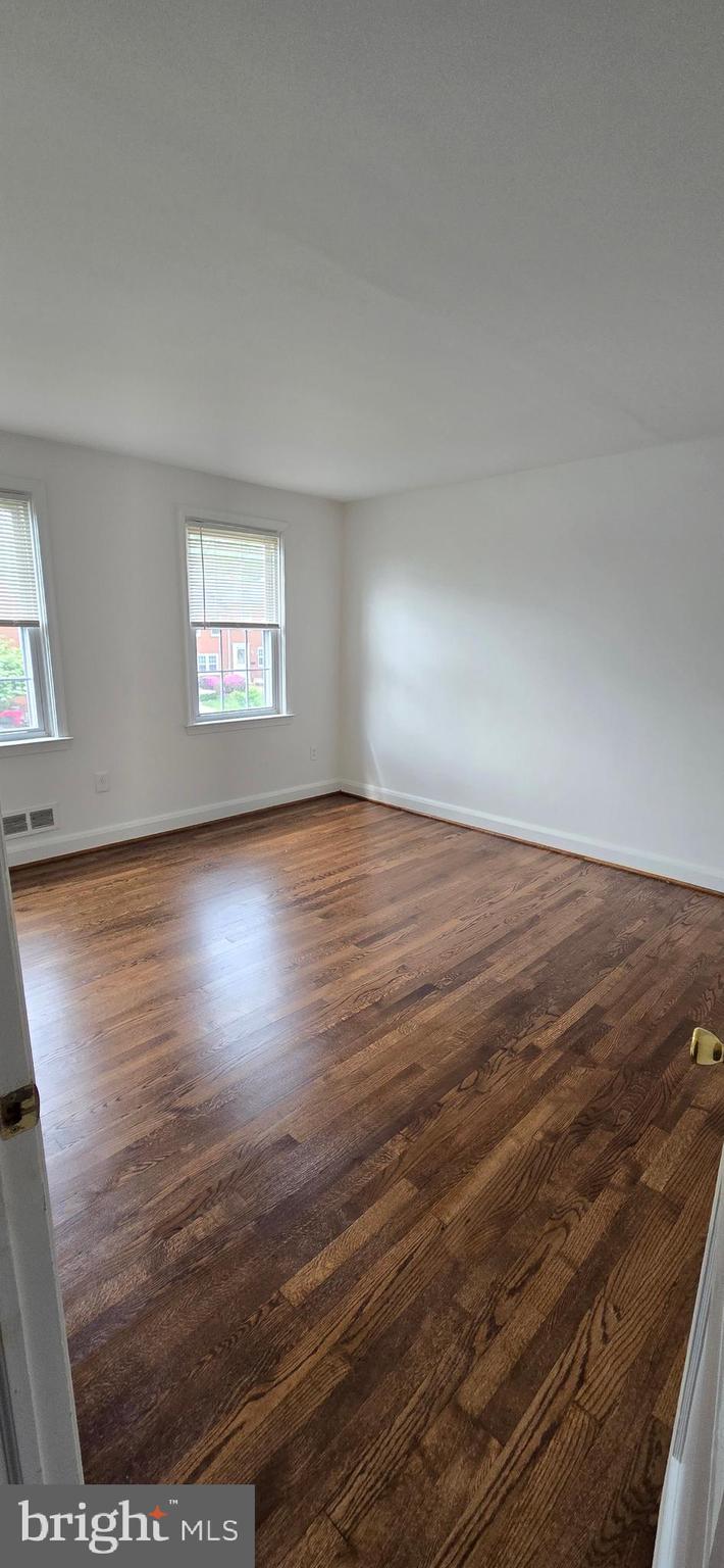 LOCH RAVEN MANOR - Residential Lease