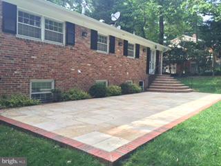 MANORS AT MCNAIR FARMS - Residential Lease