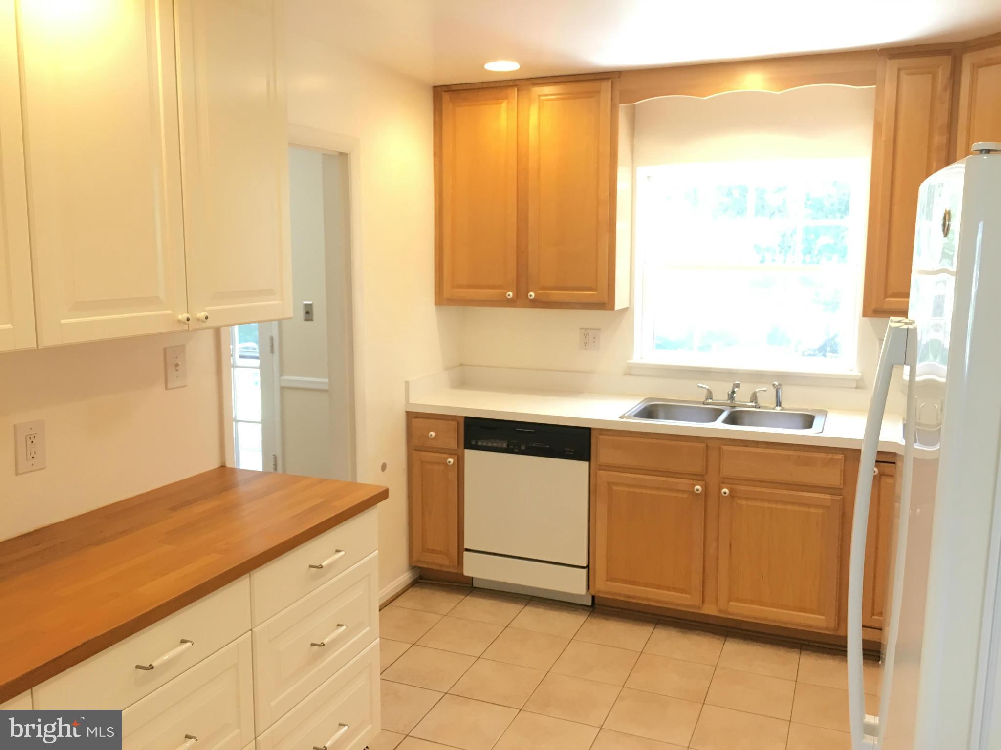 MANORS AT MCNAIR FARMS - Residential Lease