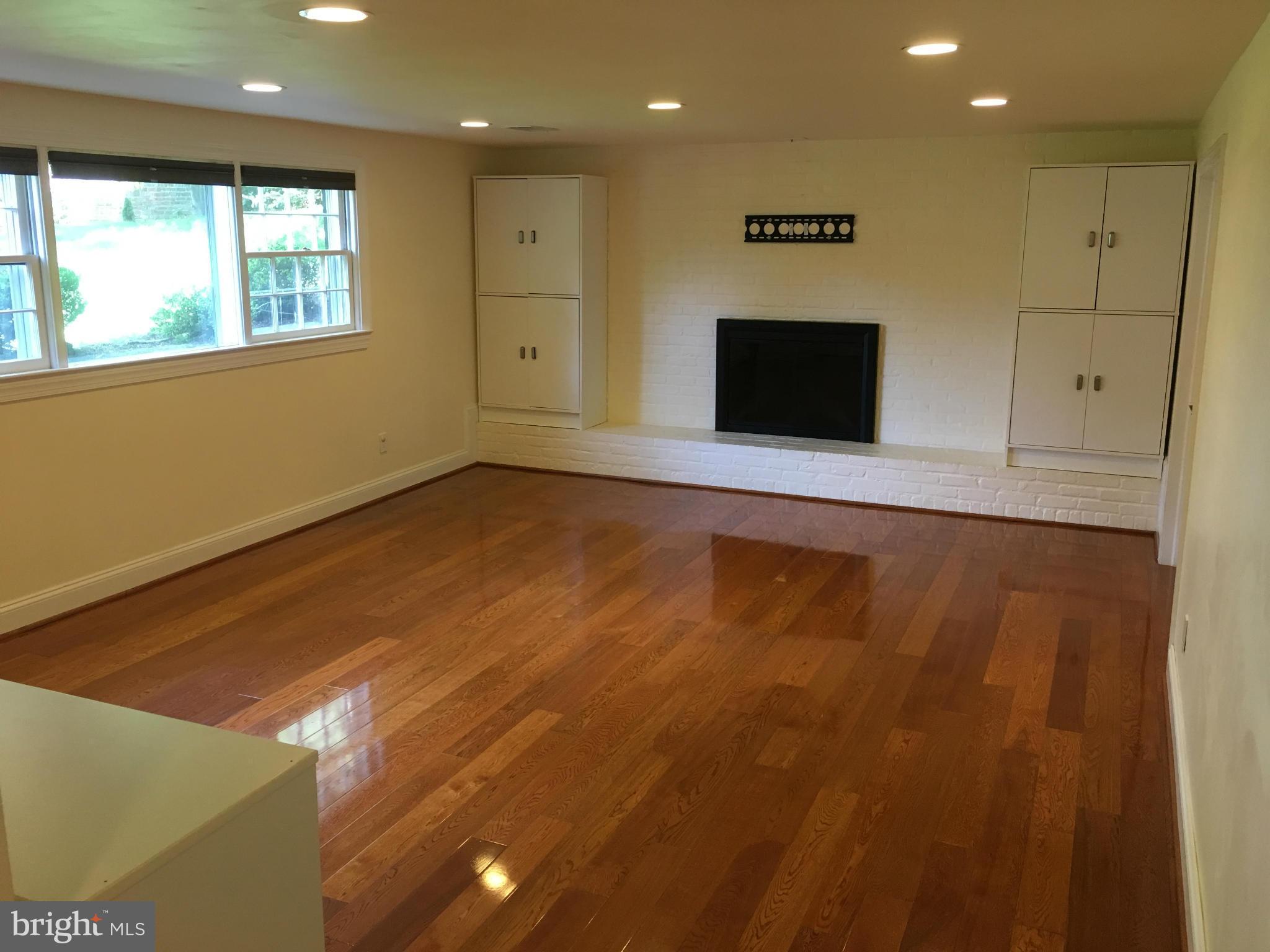 MANORS AT MCNAIR FARMS - Residential Lease