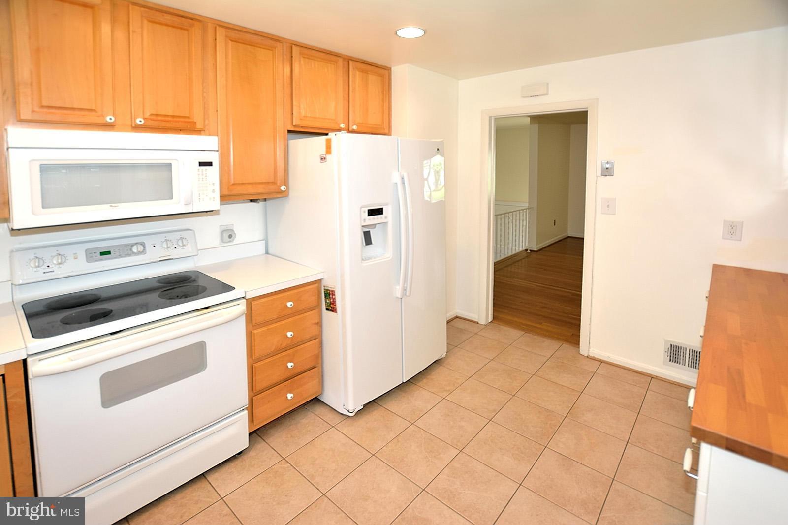 MANORS AT MCNAIR FARMS - Residential Lease