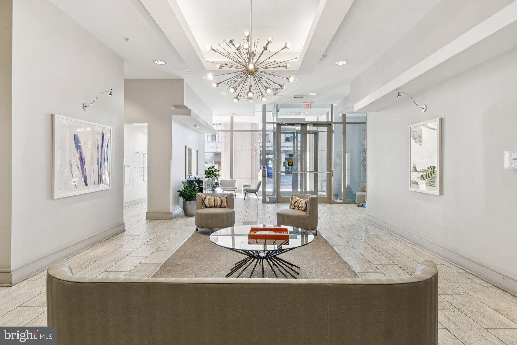 ECLIPSE ON CENTER PARK - Residential