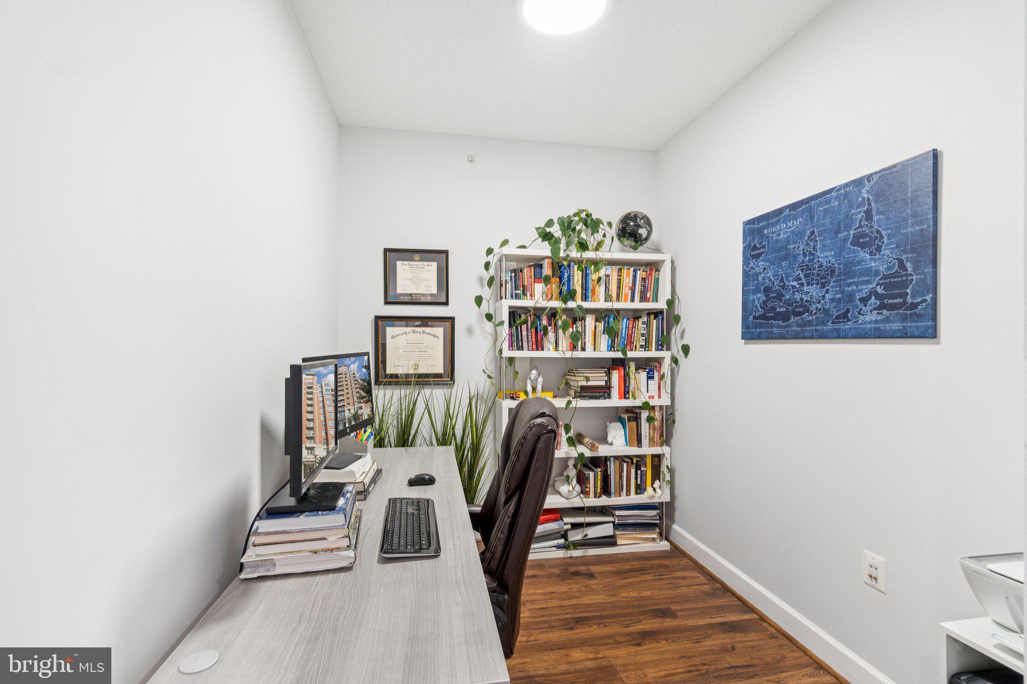 ECLIPSE ON CENTER PARK - Residential