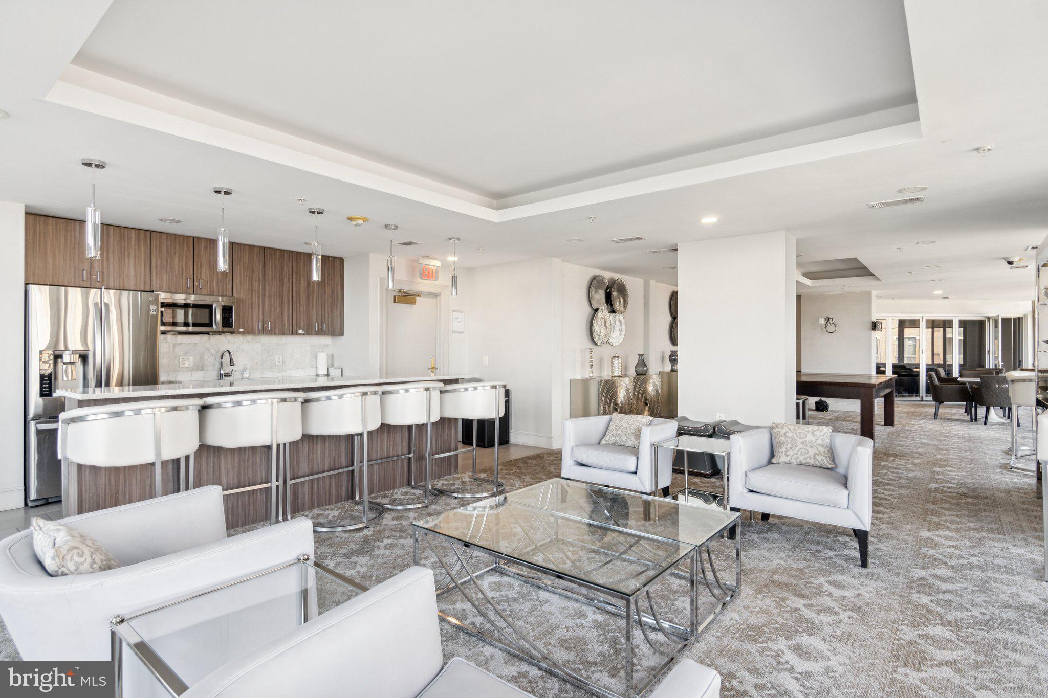 ECLIPSE ON CENTER PARK - Residential