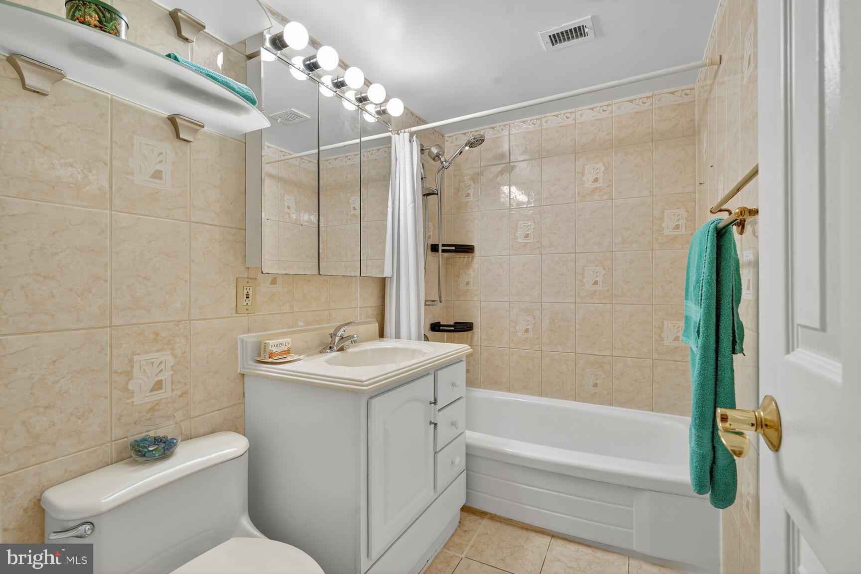 SPRING LAKE - Residential