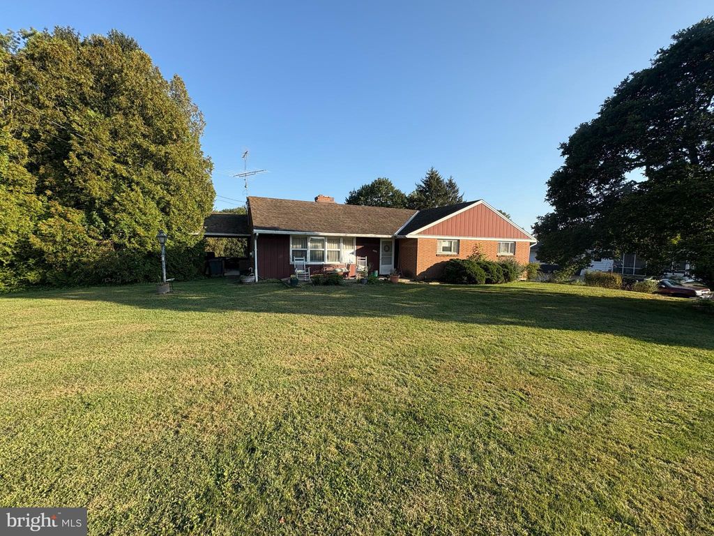 Photo of 2460 Honeysuckle Lane, LANCASTER, PA 17603 (MLS # PALA2076498)