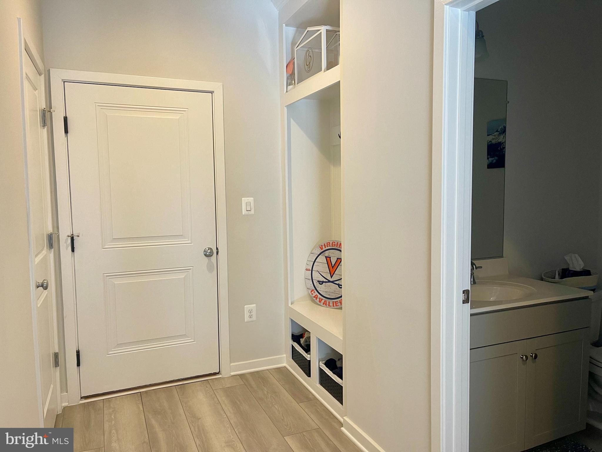 BRAMBLETON TOWN CENTER SOUTH - Residential Lease