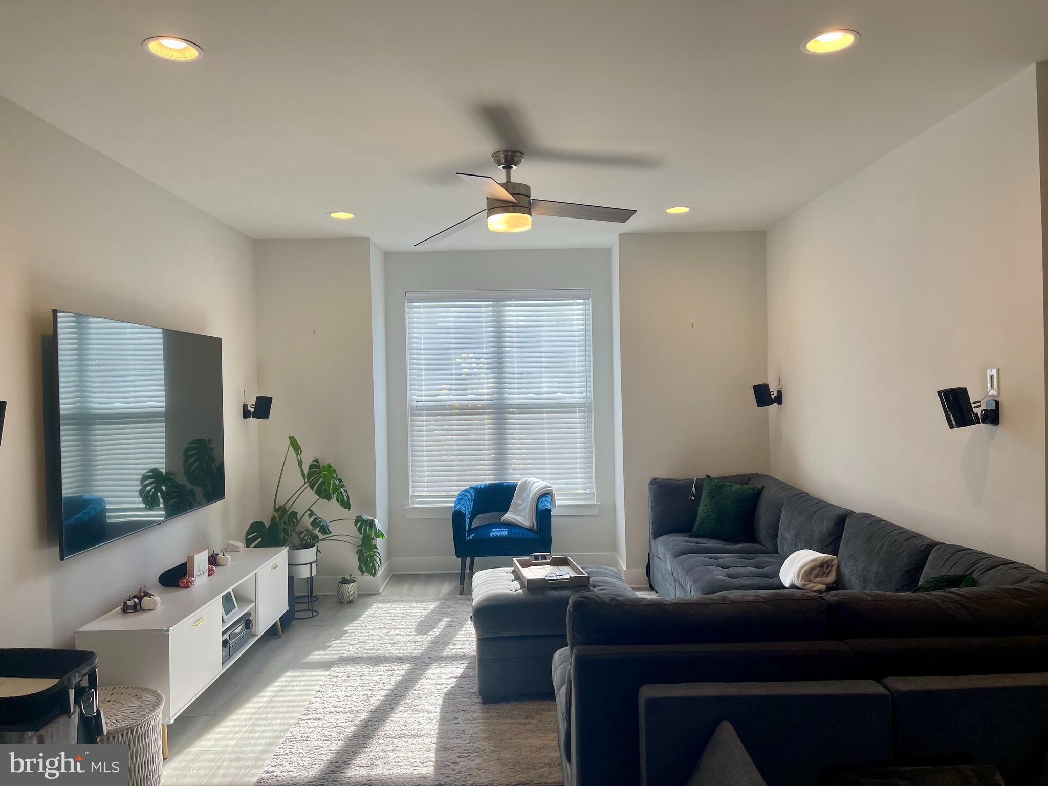 BRAMBLETON TOWN CENTER SOUTH - Residential Lease