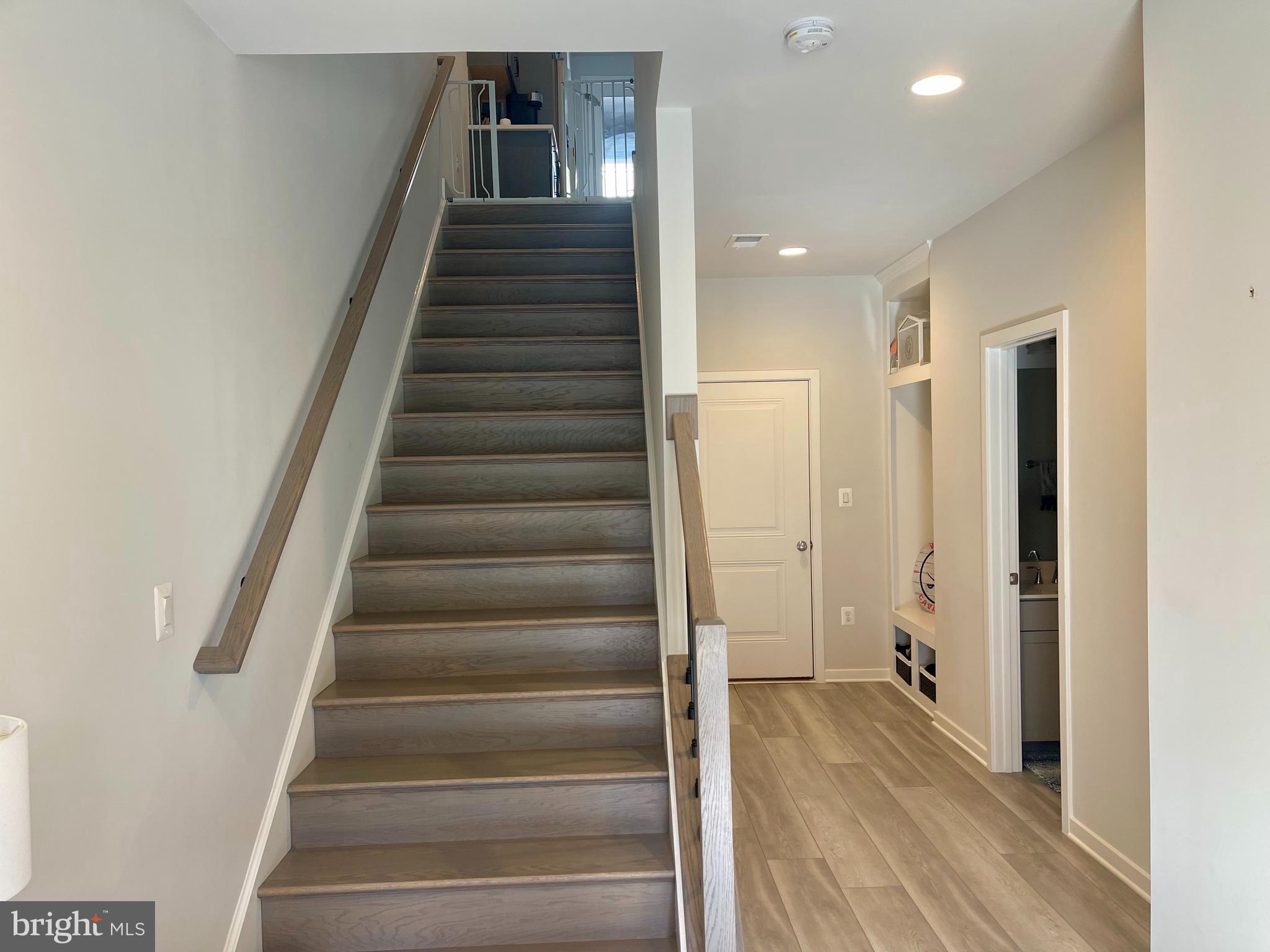 BRAMBLETON TOWN CENTER SOUTH - Residential Lease